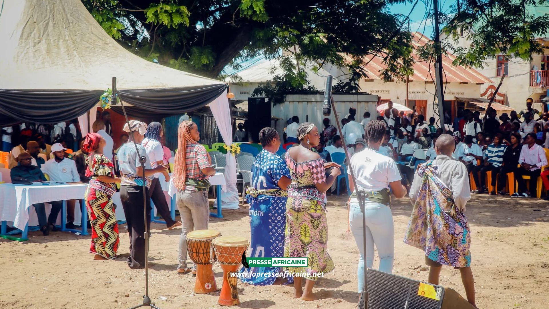 RDC : à Uvira, le théâtre est célébré comme « voix de paix » pour le vivre-ensemble