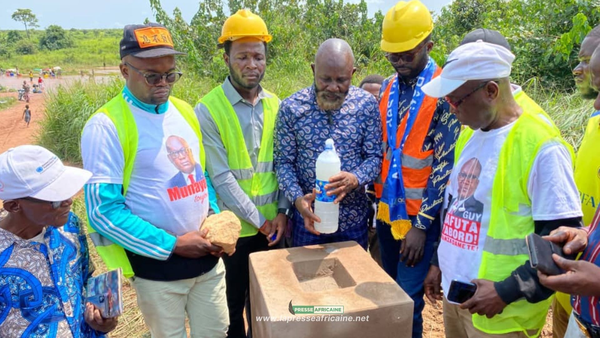 Kasaï : la fondation « Munayala » du député Guy Mafuta lance les travaux de construction d'un pont sur la rivière Muadi à Kamako