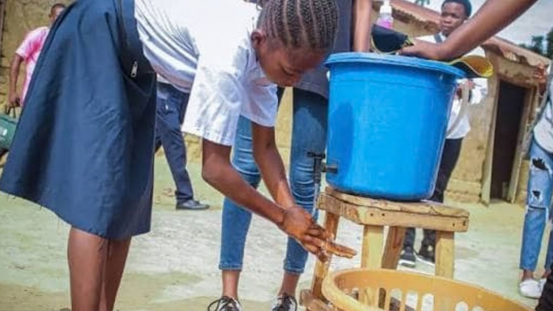Maniema : au marché central de Kindu, U-Report appelle la population à se protéger contre le choléra, Ebola et la polio